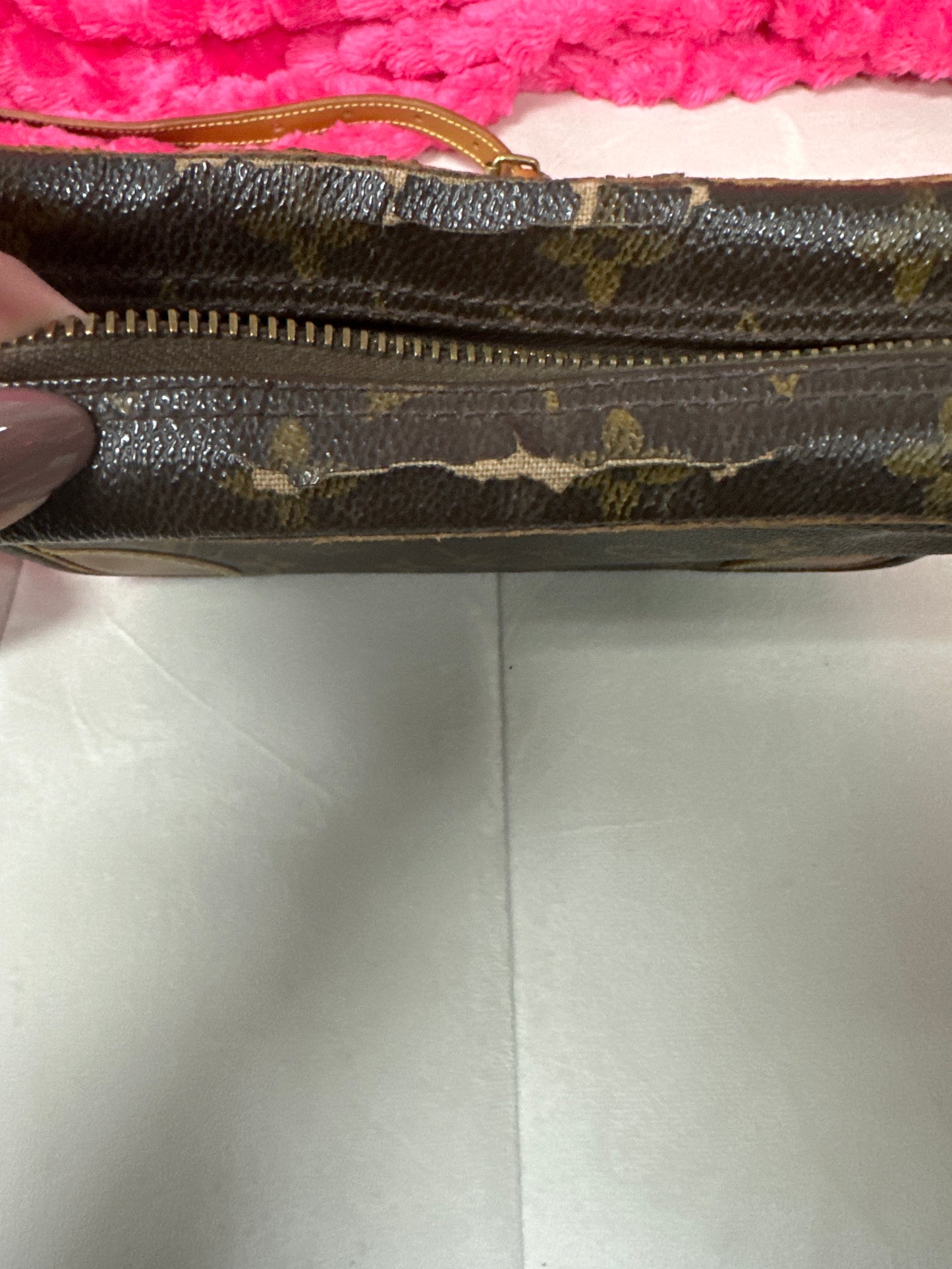 LV Crossbody Preloved #147
