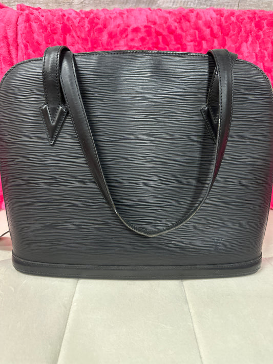 Pre-loved LV Epi Lussac #188