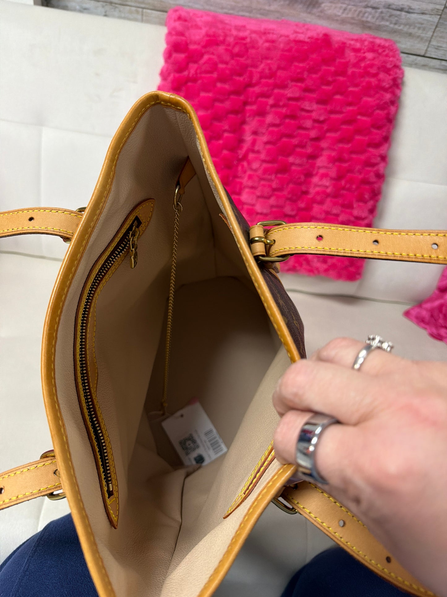 Pre Loved LV Bucket Bag GM #208
