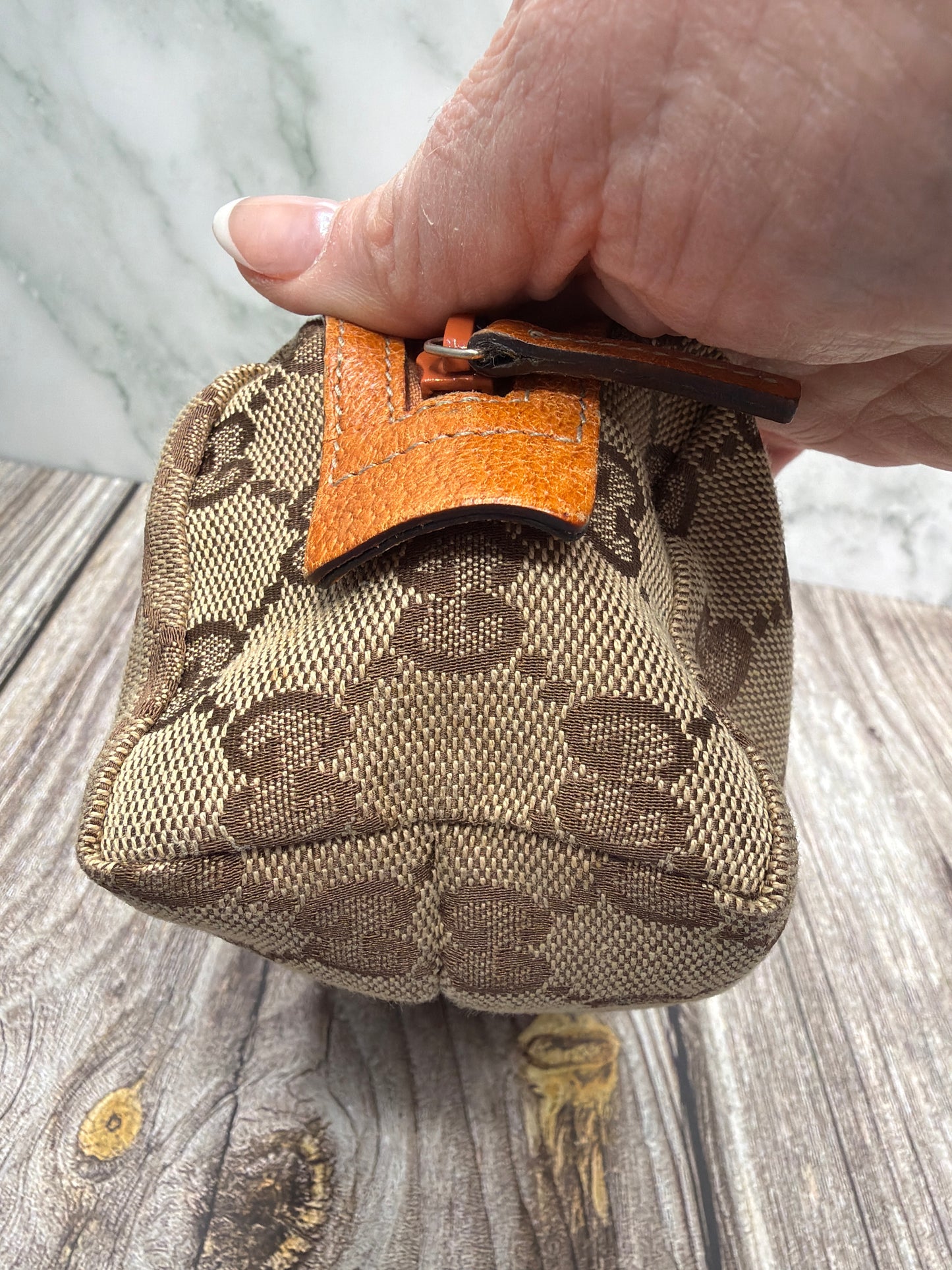 Gucci make up bag #100