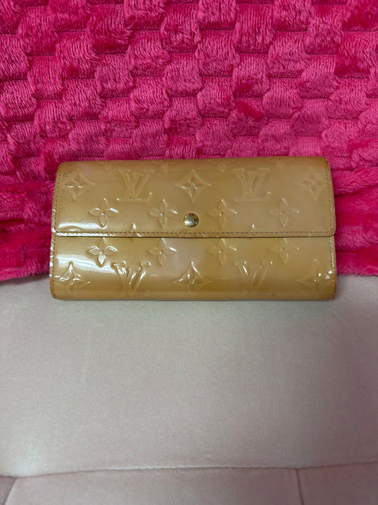 Pre-loved LV yellow Vernis Wallet #174