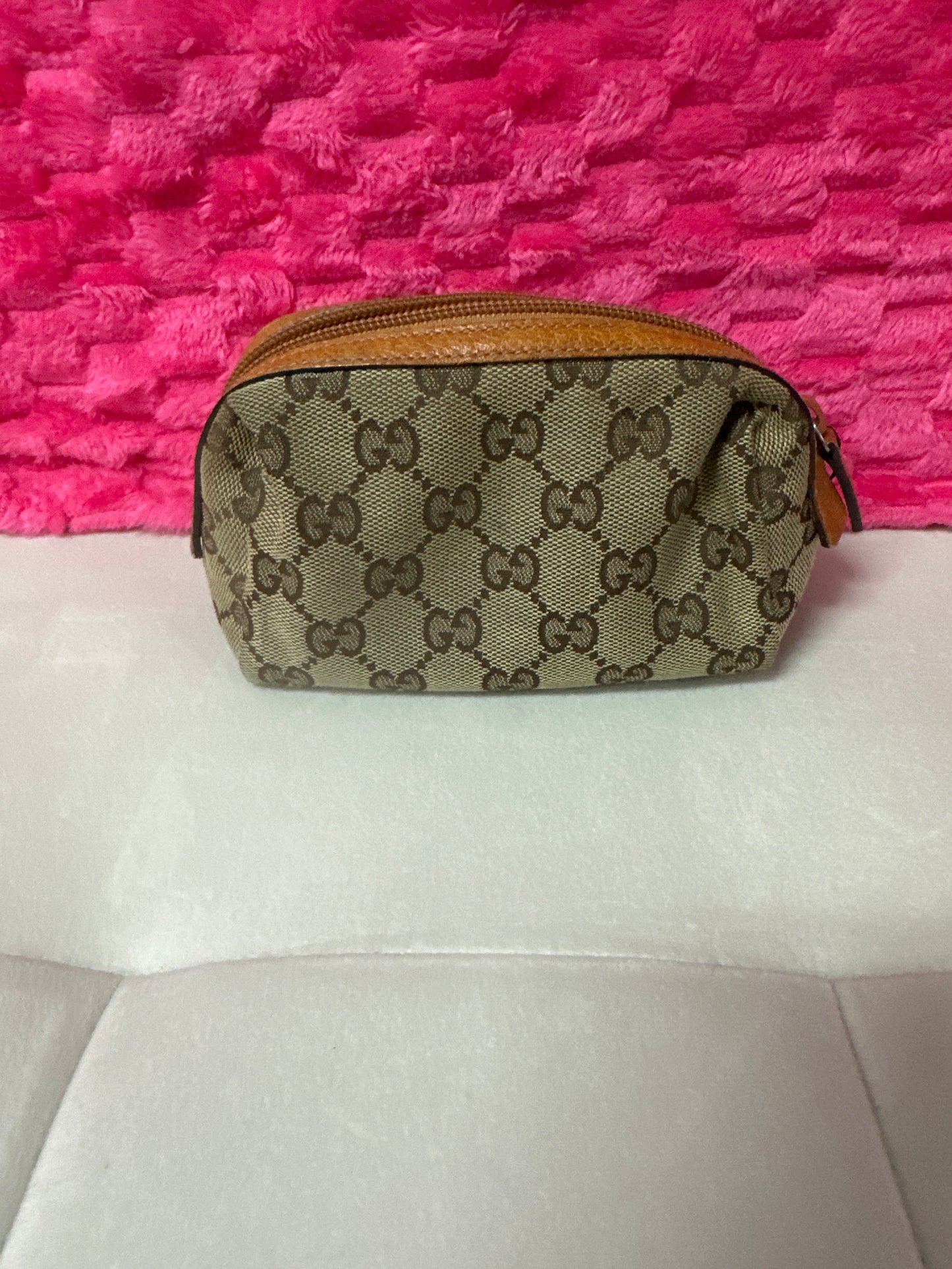 Gucci make up bag #100