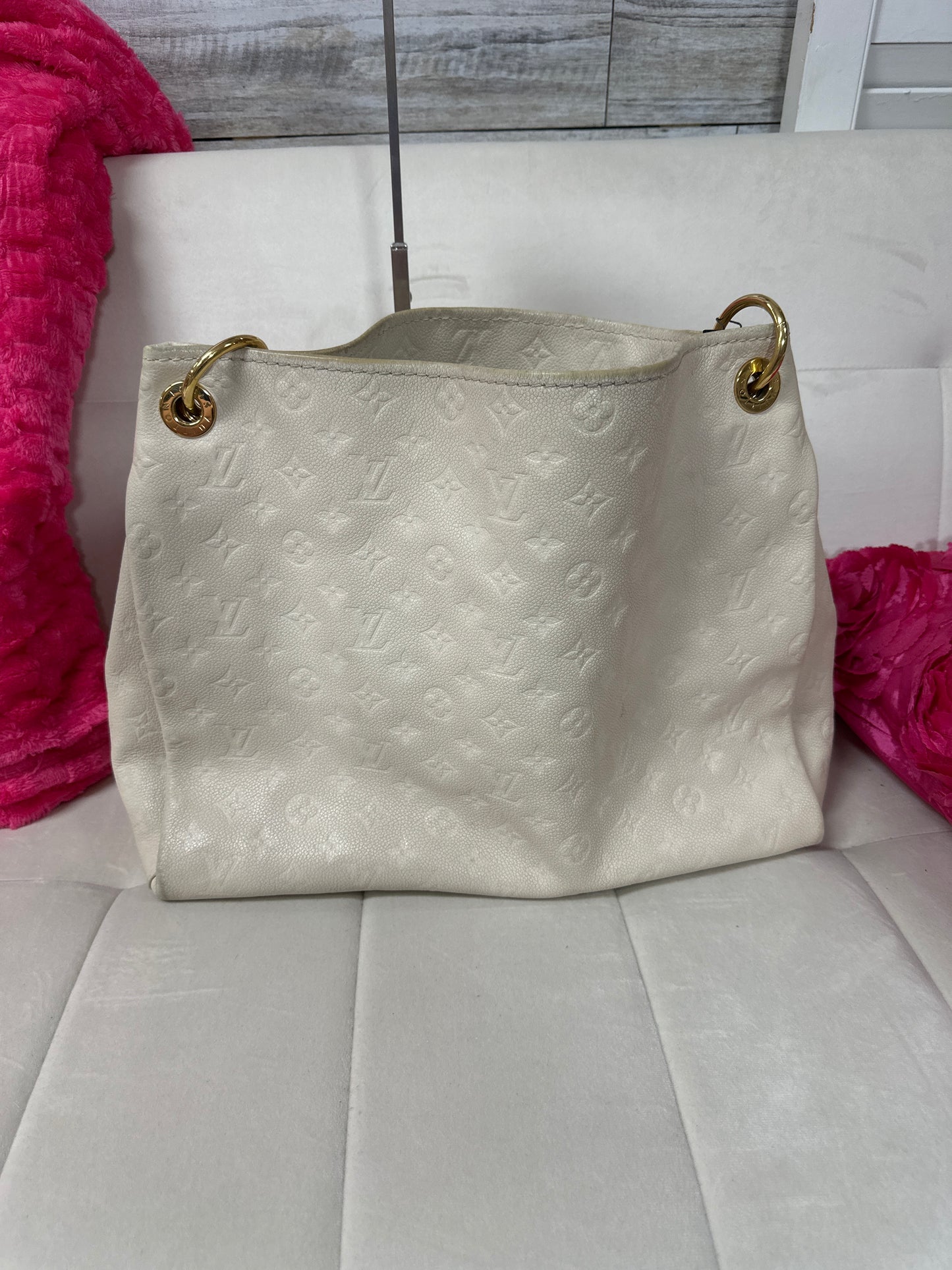 LV Artsy MM Preloved #153