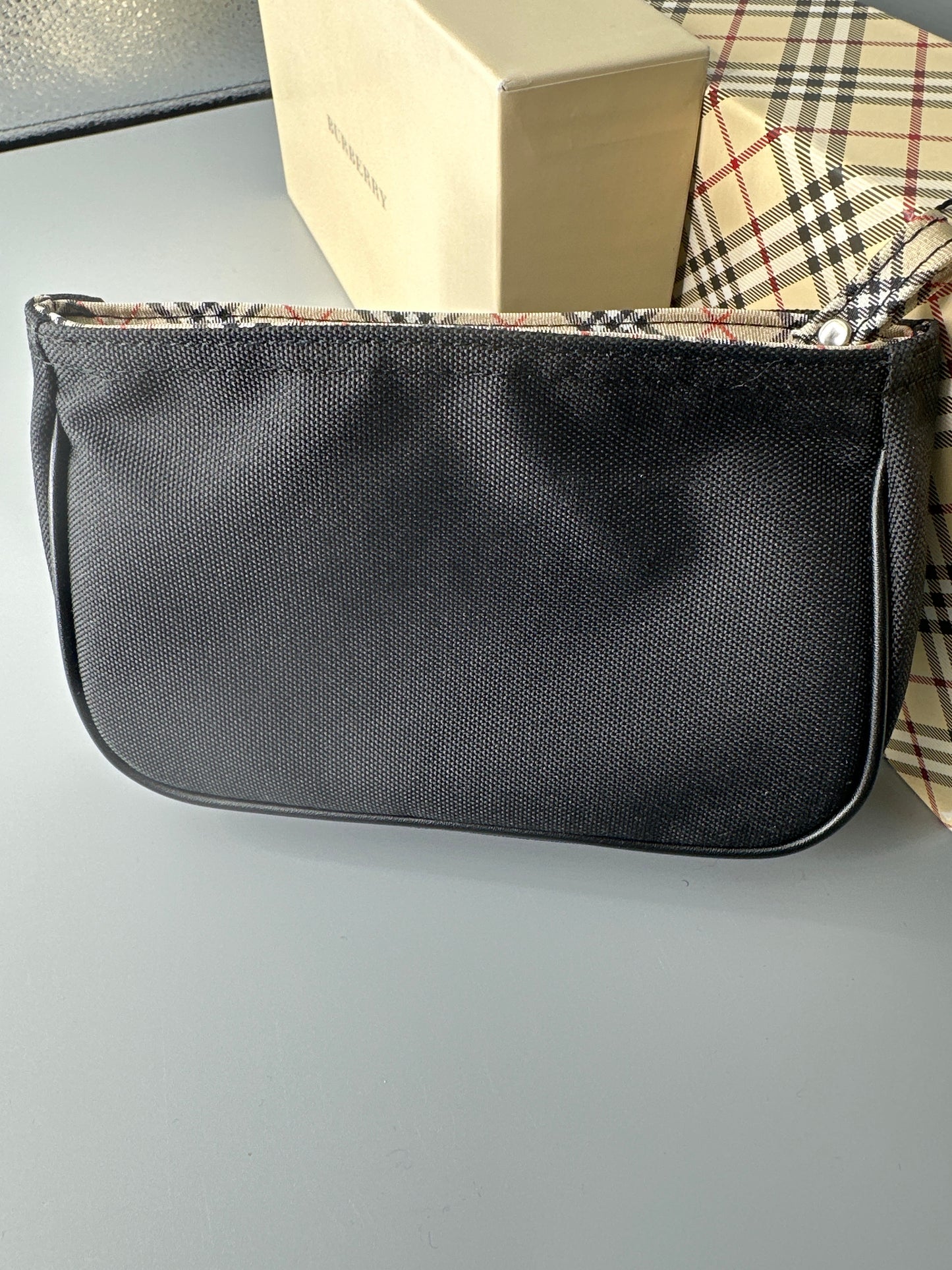 pre loved Burberry pouch #164
