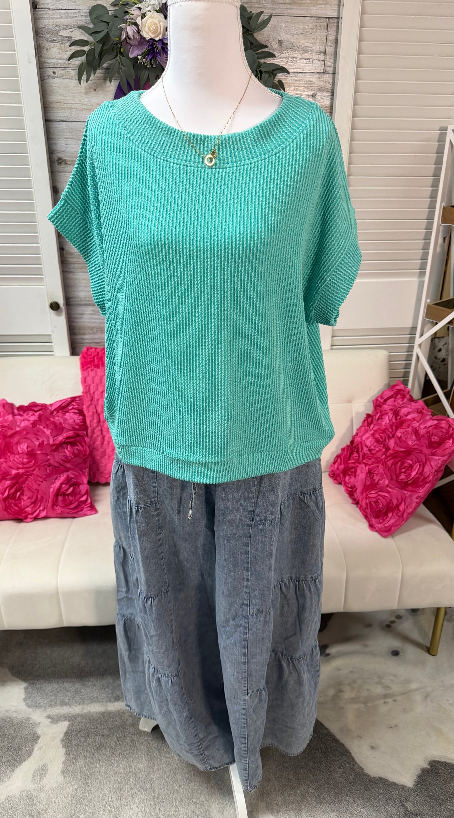 Raised rib cap sleeve top
