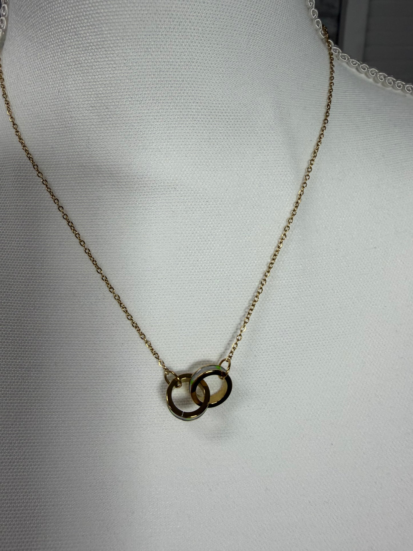 18k Non tarnish necklace w double circle MIA