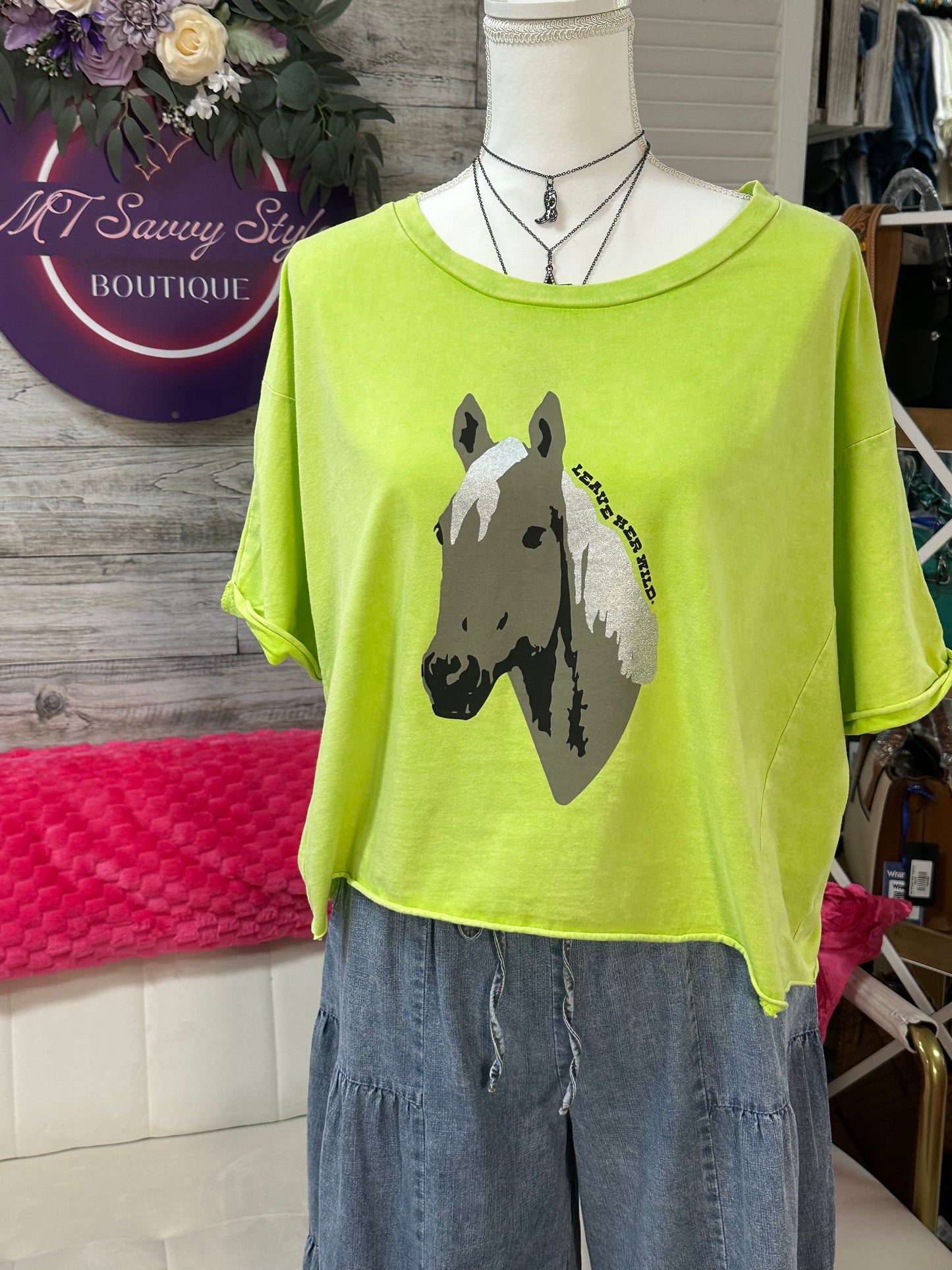 Wild Horses Modest Crop fit