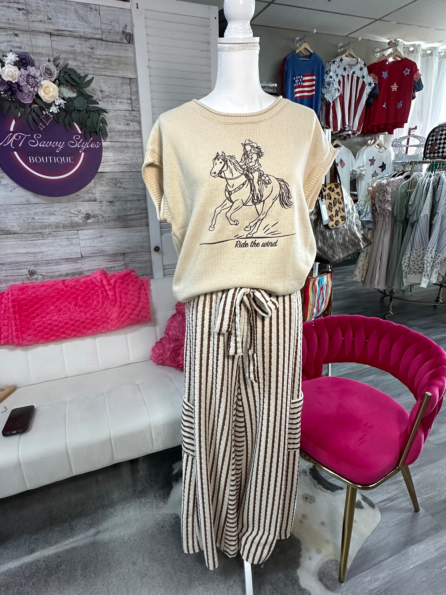 Western embroidery short sleeve sweater