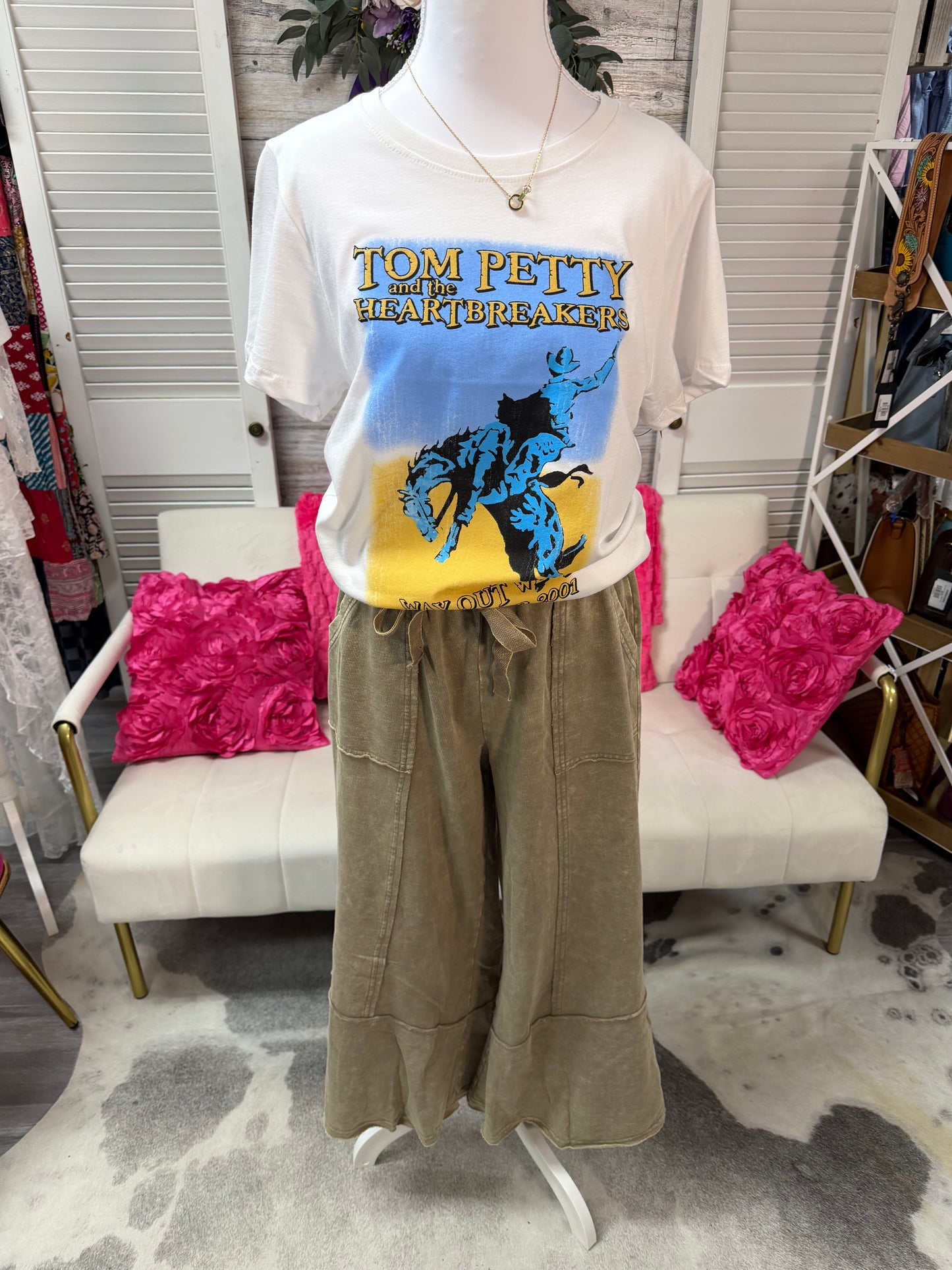 EXPOSED-SEAM FLARE HEM PANTS WITH POCKETS