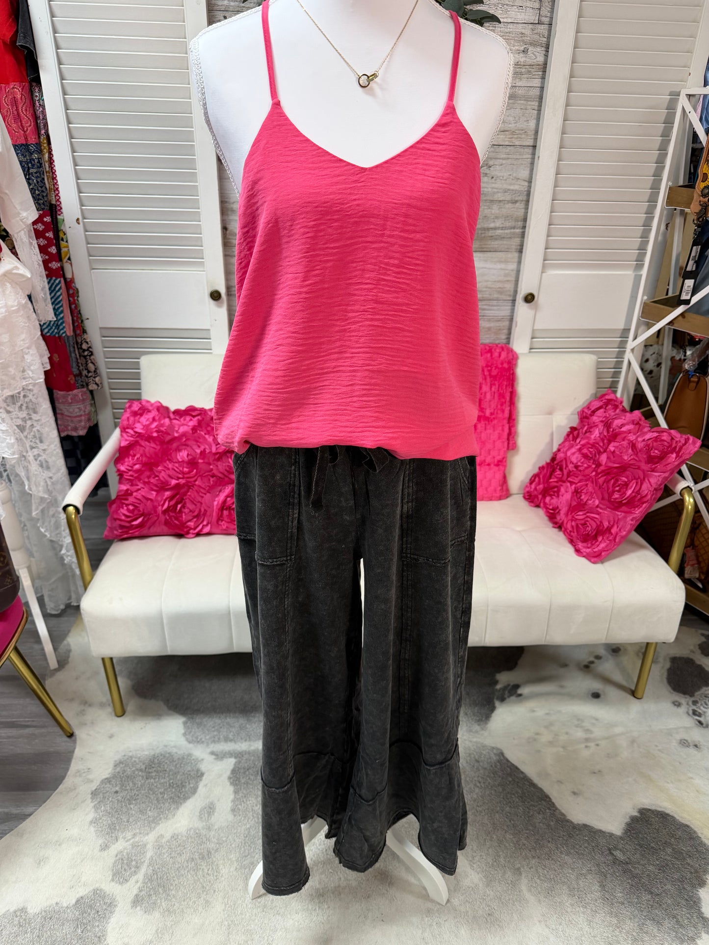 EXPOSED-SEAM FLARE HEM PANTS WITH POCKETS