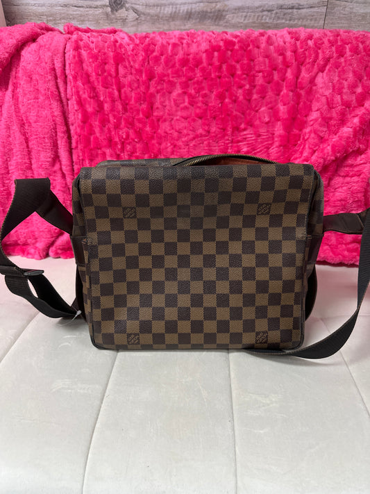 LV Damier messenger bag preloved #144