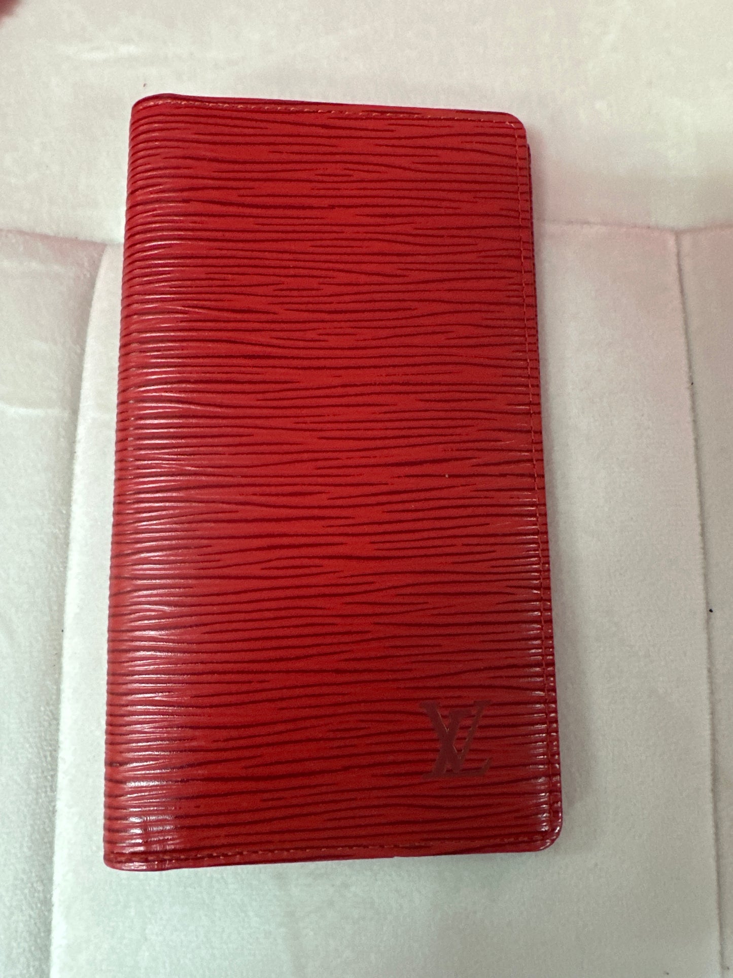 Pre-loved Red Epi Wallet #171