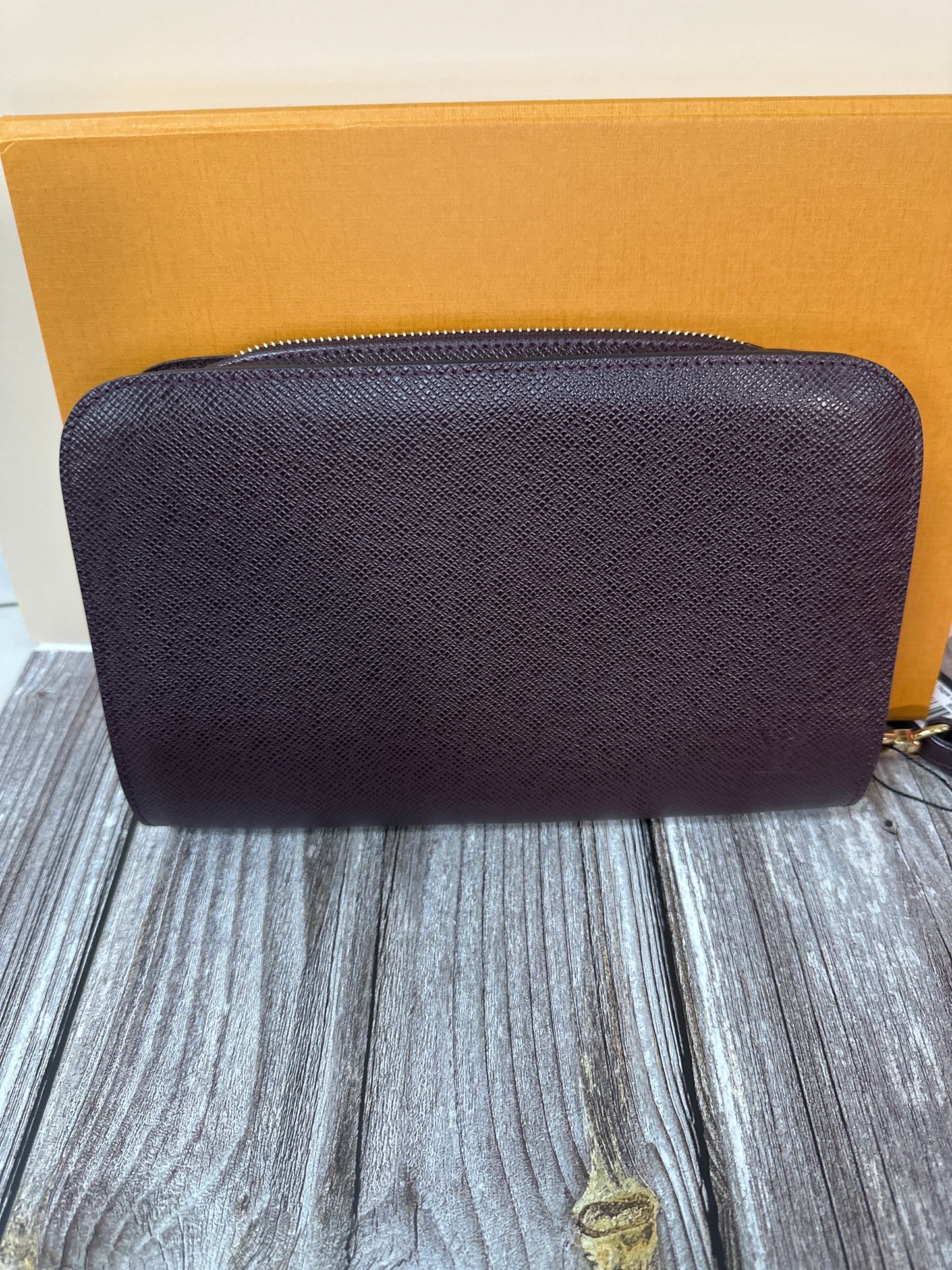 Pre loved LV Tagia burgundy clutch #56