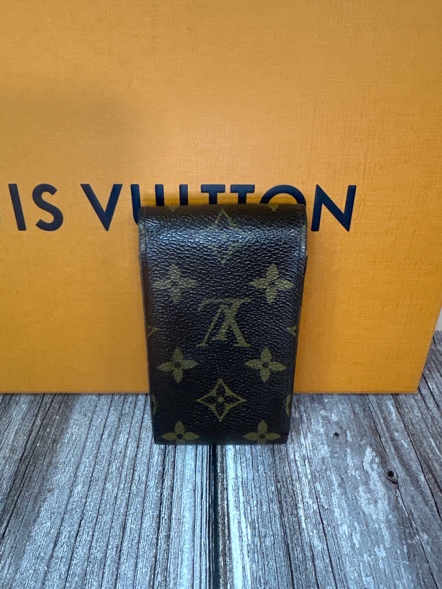 Pre-Loved LV monogram small case #198