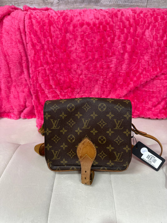 LV Carouchiere MM Preloved #150