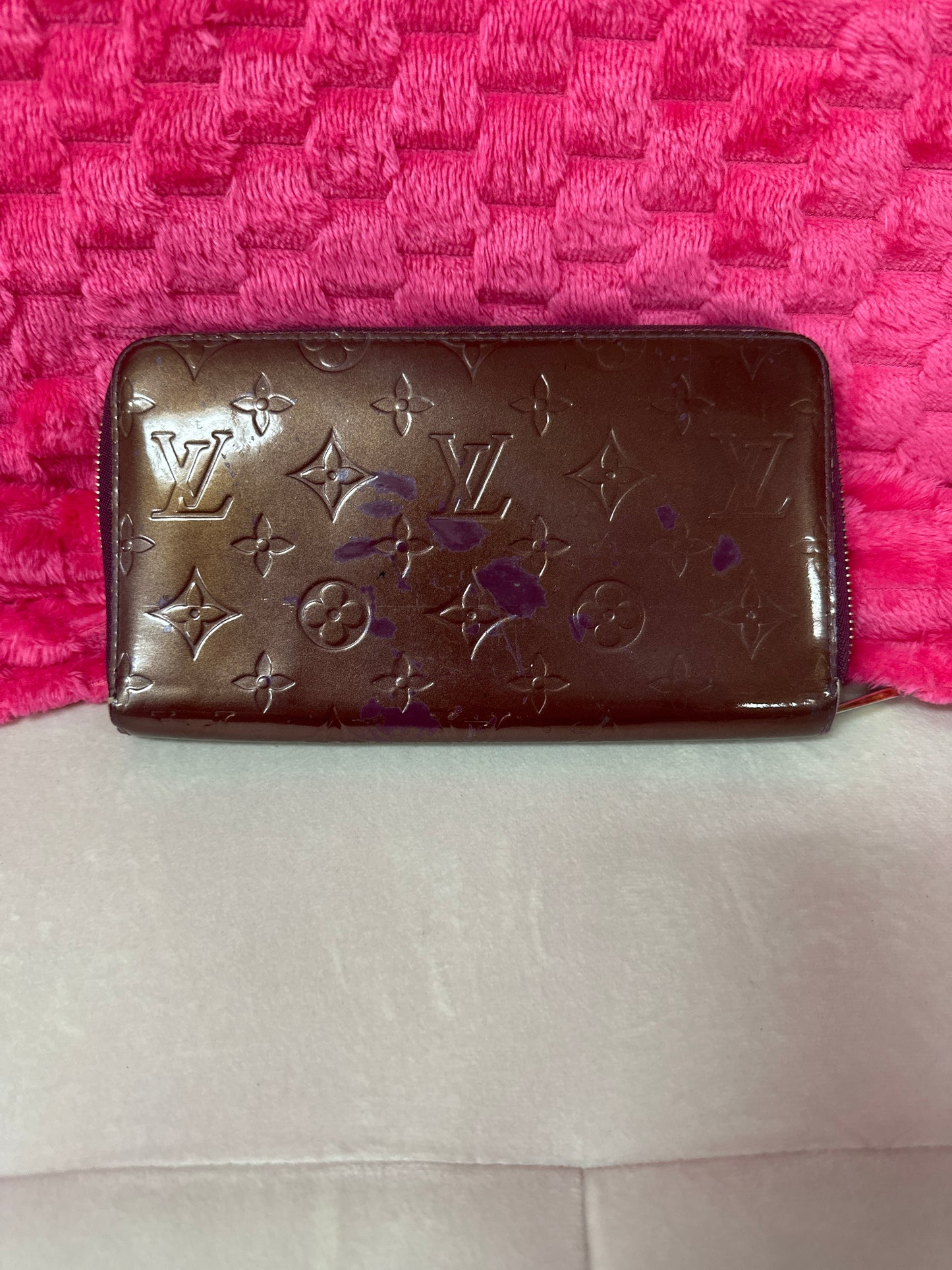 Pre-loved Vernis Zippy Wallet #169